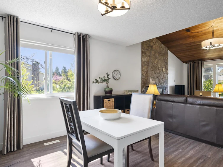 9298 212b Street, Langley, BC, V1M 1K9 - 9