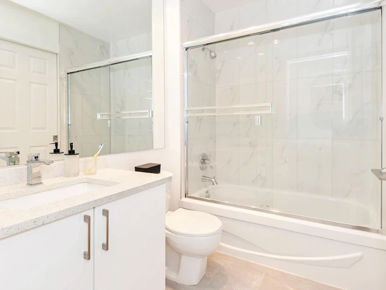 2004-14881 103a Avenue, Surrey, BC, V3R 0M5 - 18