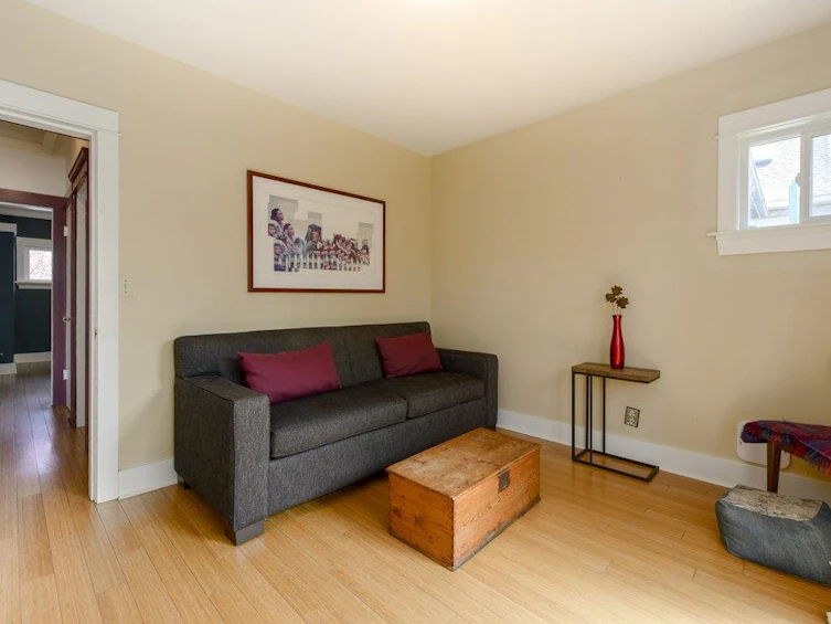 104 E 24 Avenue, Vancouver, BC, V5V 1Z4 - 9