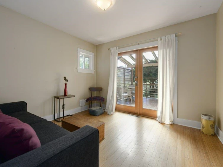 104 E 24 Avenue, Vancouver, BC, V5V 1Z4 - 8