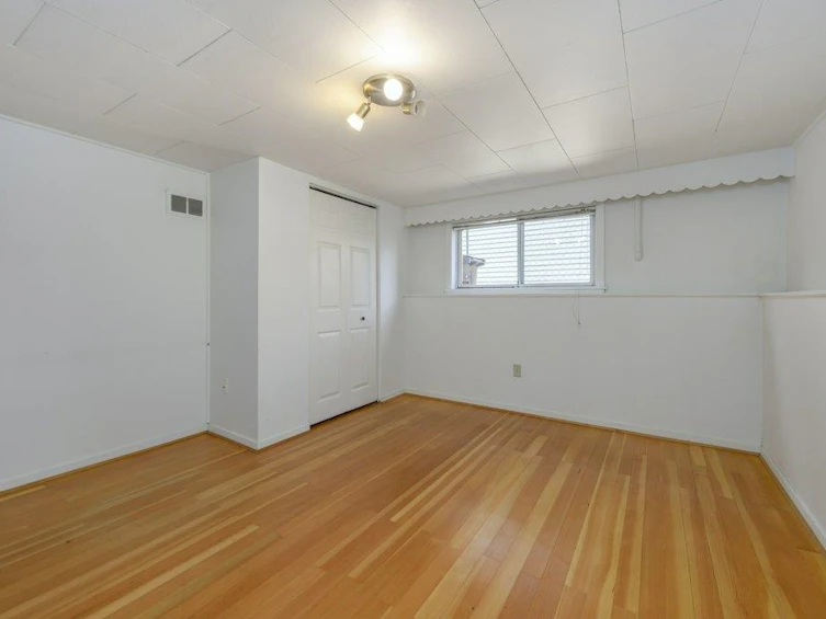 104 E 24 Avenue, Vancouver, BC, V5V 1Z4 - 25