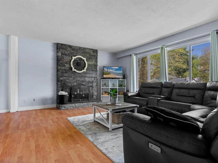 3465 Sussex Street, Abbotsford, BC, V2S 5A7 - 2