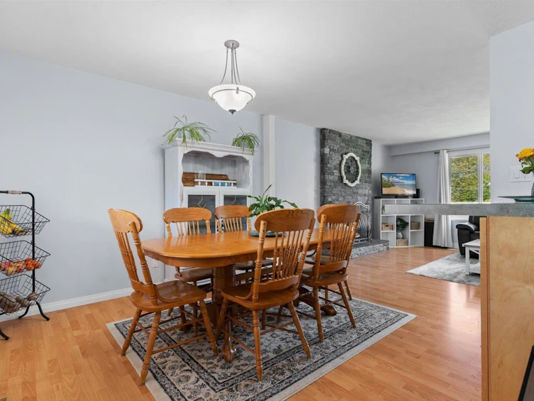 3465 Sussex Street, Abbotsford, BC, V2S 5A7 - 4