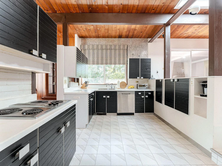 3975 Southwood Street, Burnaby, BC, V5J 2E8 - 9