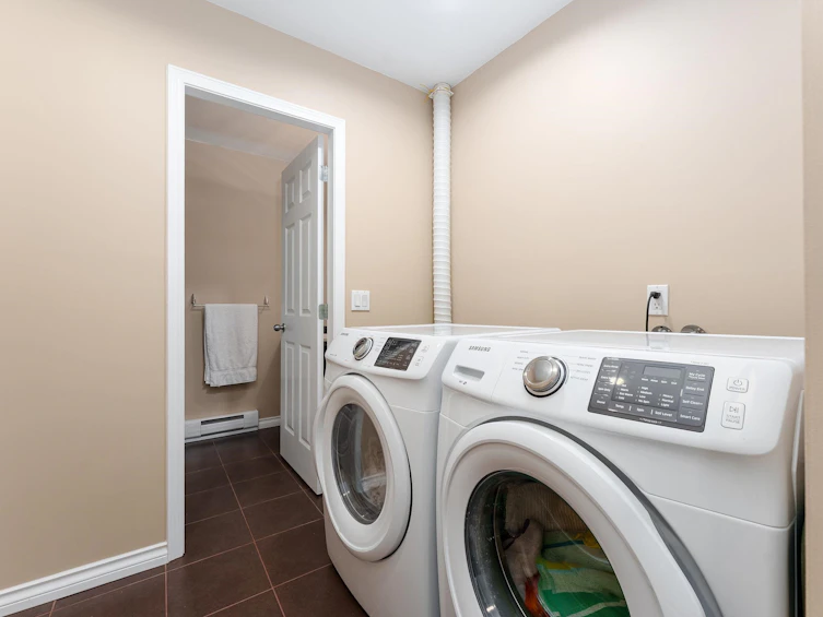 3975 Southwood Street, Burnaby, BC, V5J 2E8 - 24
