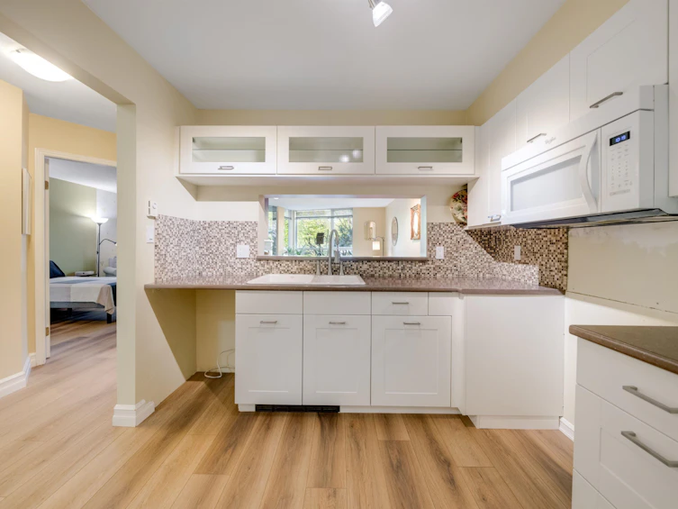 103-8460 Jellicoe Street, Vancouver, BC, V5S 4S8 - 7