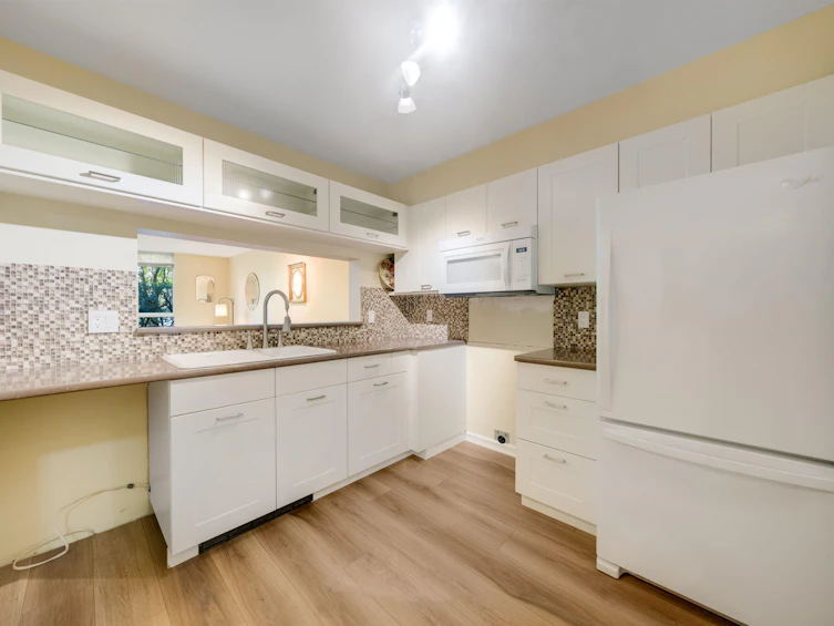 103-8460 Jellicoe Street, Vancouver, BC, V5S 4S8 - 9