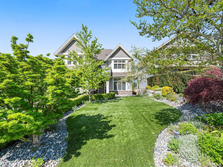 3395 Applewood Drive, Abbotsford, BC, V3G 3E1 - 2