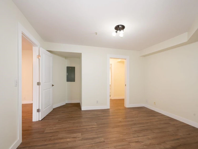 207-5650 Oak Street, Vancouver, BC, V6M 2V6 - 6