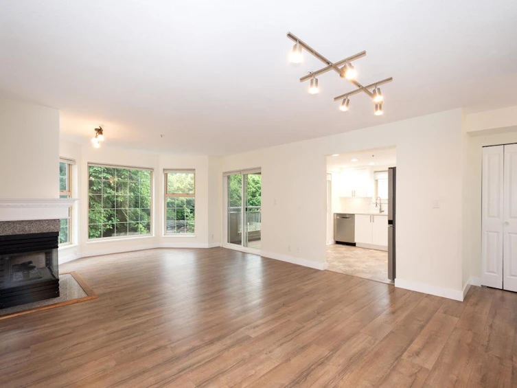 207-5650 Oak Street, Vancouver, BC, V6M 2V6