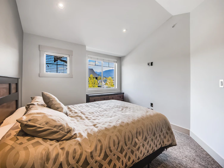 39157 Falcon Crescent, Squamish, BC, V8B 0V3 - 16