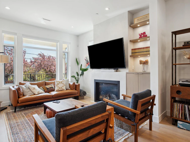 2017 Charles Street, Vancouver, BC, V5L 2V1 - 6