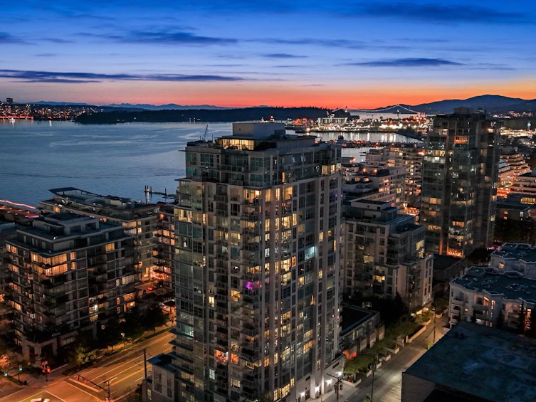 806-188 E Esplanade Avenue, North Vancouver, BC, V7L 4Y1 - 39