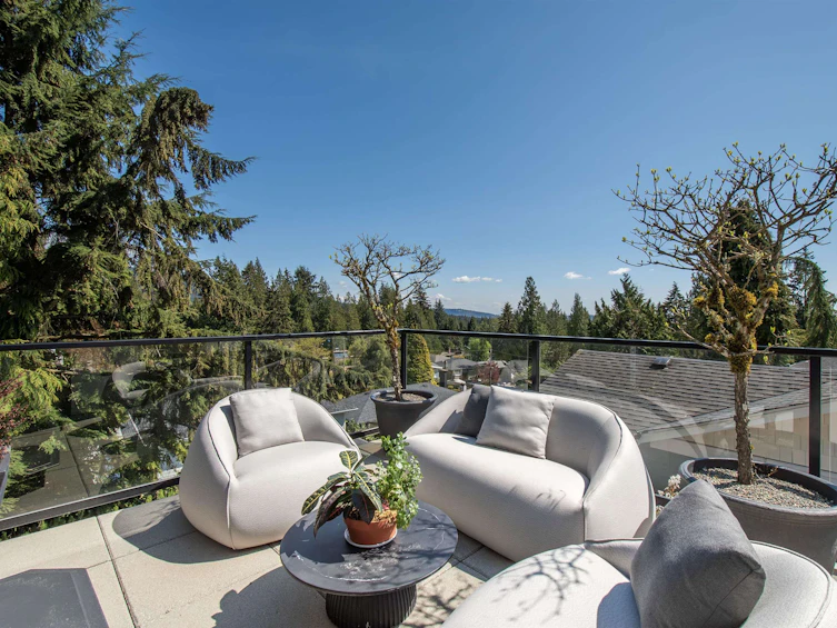 4598 Meadowbank Close, North Vancouver, BC, V7K 2L2 - 11