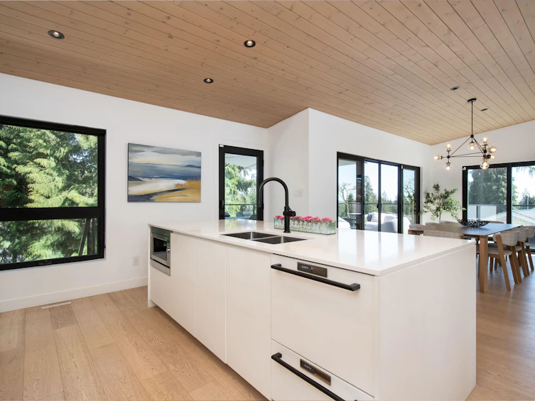 4598 Meadowbank Close, North Vancouver, BC, V7K 2L2 - 8