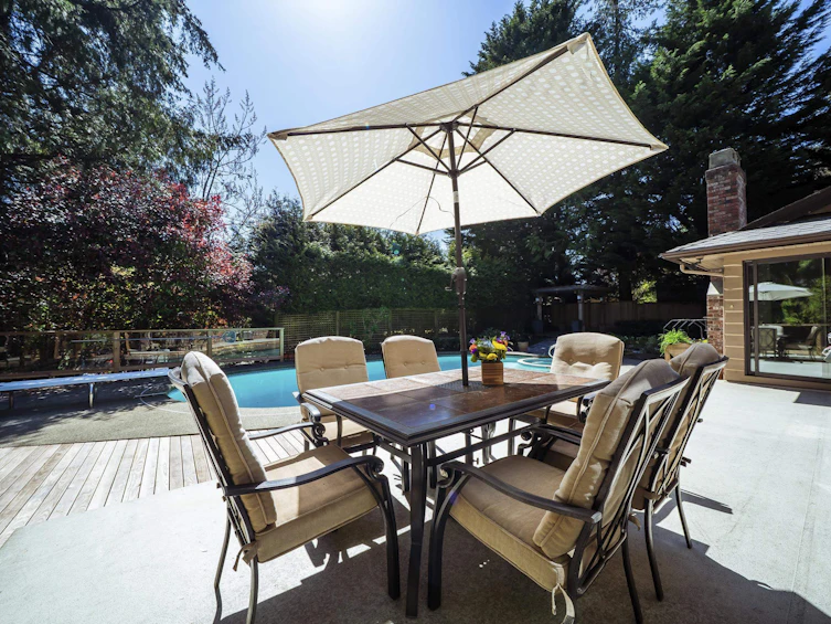 4710 Meadfeild Road, West Vancouver, BC, V7W 2W6 - 27
