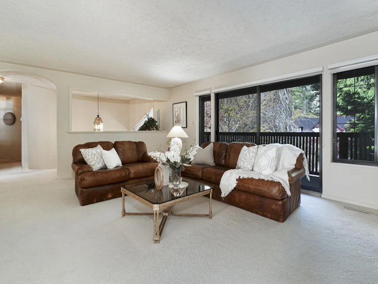 4710 Meadfeild Road, West Vancouver, BC, V7W 2W6 - 5