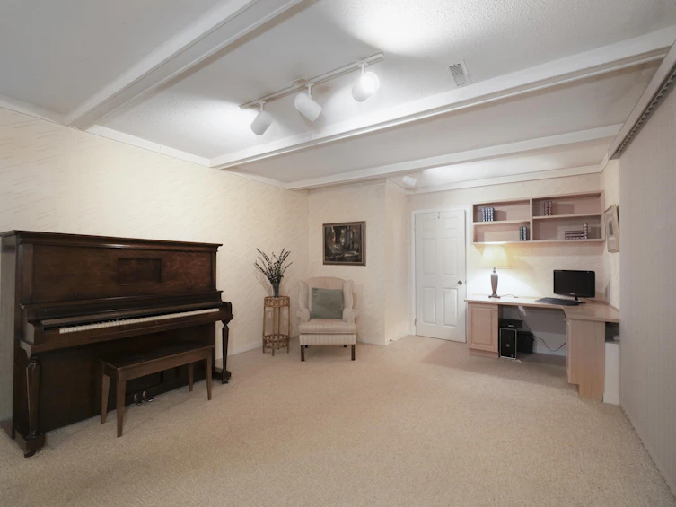 4710 Meadfeild Road, West Vancouver, BC, V7W 2W6 - 25