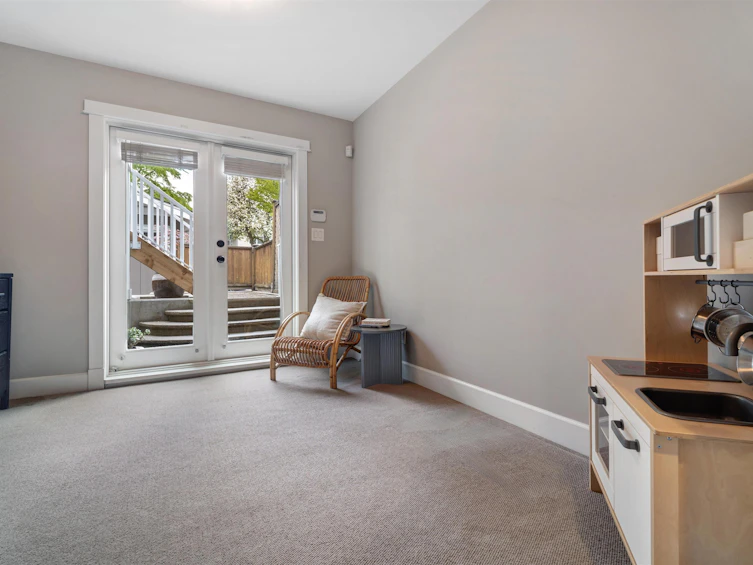 3011 W 8th Avenue, Vancouver, BC, V6K 2C2 - 23