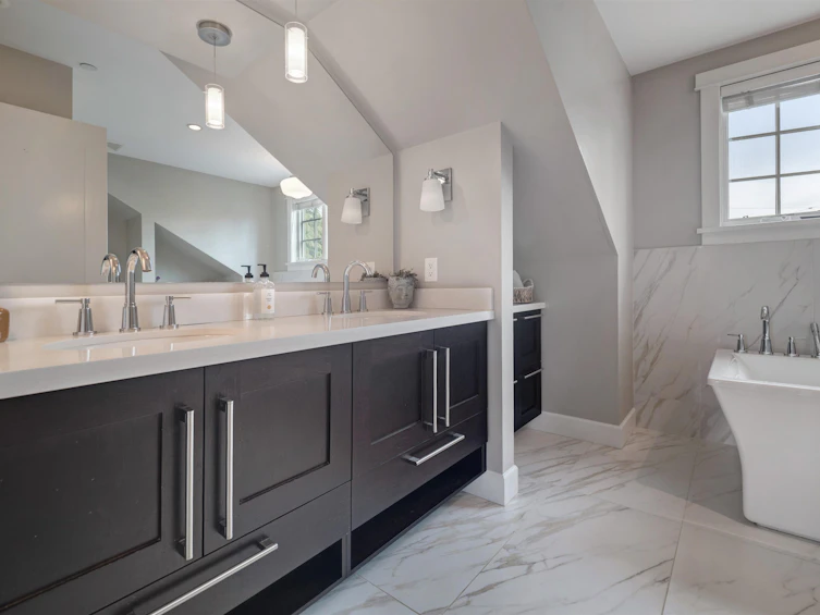 3011 W 8th Avenue, Vancouver, BC, V6K 2C2 - 16