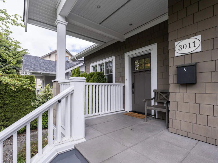3011 W 8th Avenue, Vancouver, BC, V6K 2C2 - 4