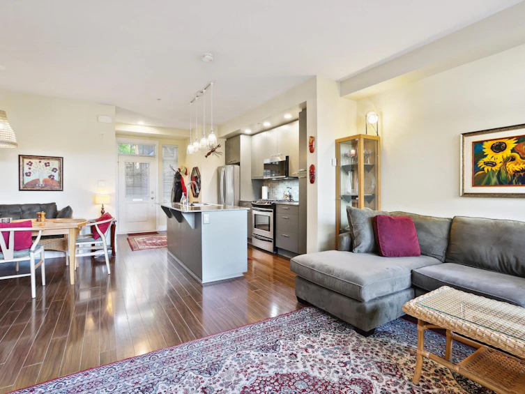 2280 St. George Street, Vancouver, BC, V5T 3R2 - 3