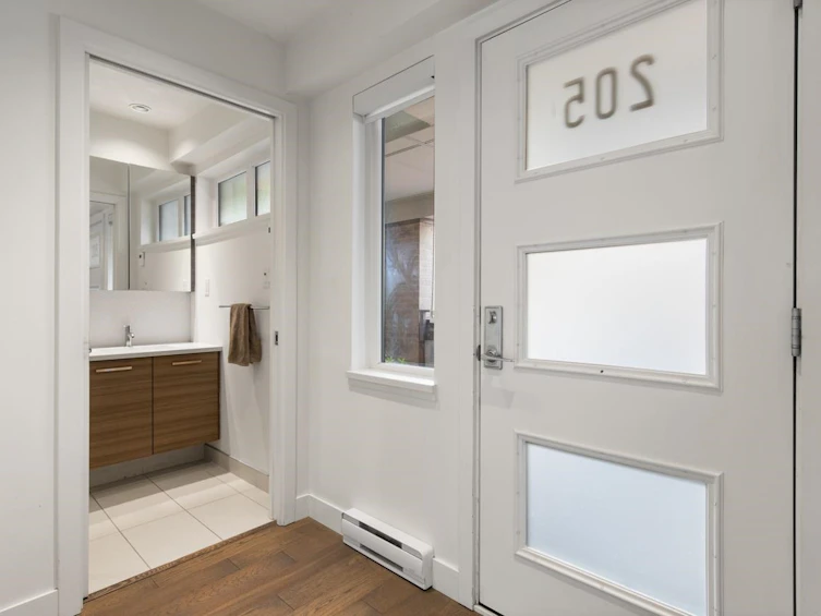 205-3456 Commercial Street, Vancouver, BC, V5N 4E9 - 18