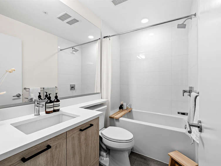 501-7579 16th Street, Burnaby, BC, V3N 0H7 - 24