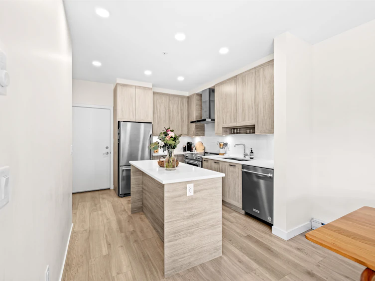 501-7579 16th Street, Burnaby, BC, V3N 0H7 - 4
