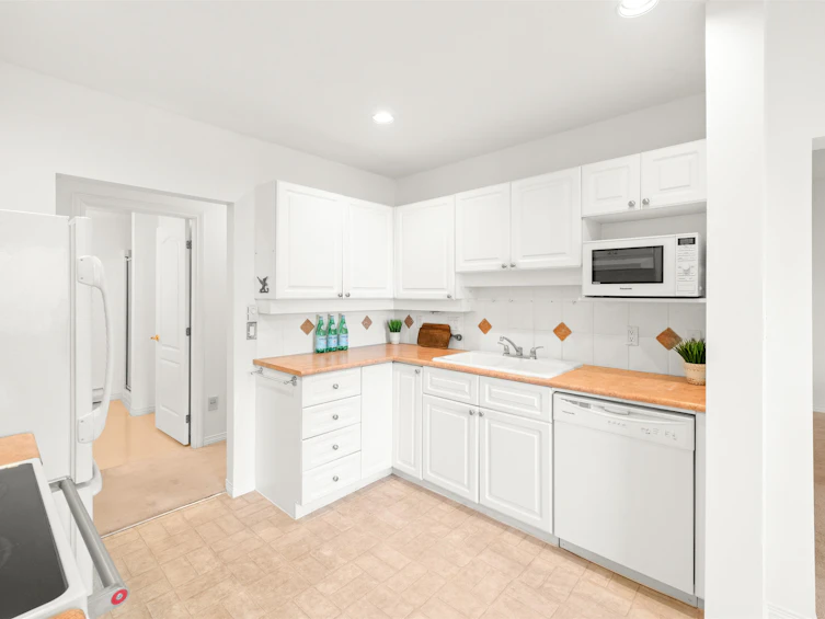 307-1281 Parkgate Avenue, North Vancouver, BC, V7H 3A3 - 8