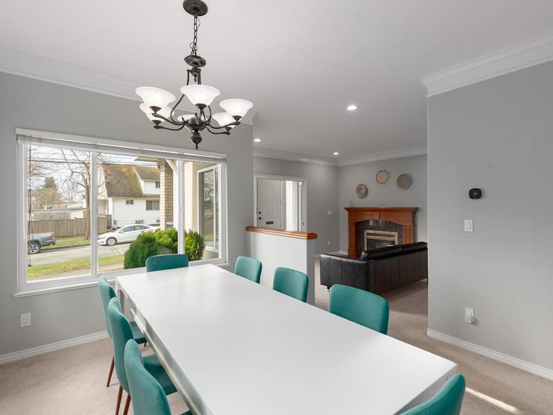 913 Fourteenth Street, New Westminster BC V3M 4P8
