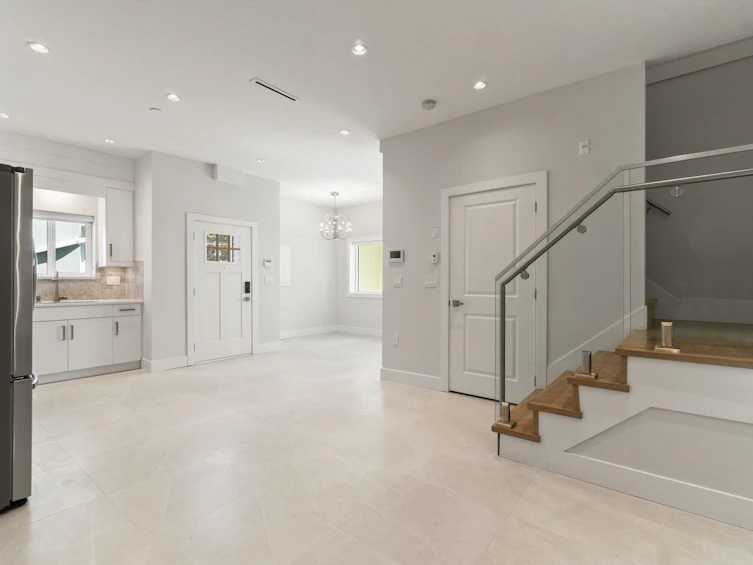 3132 Kings Avenue, Vancouver, BC, V5R 4T4 - 7