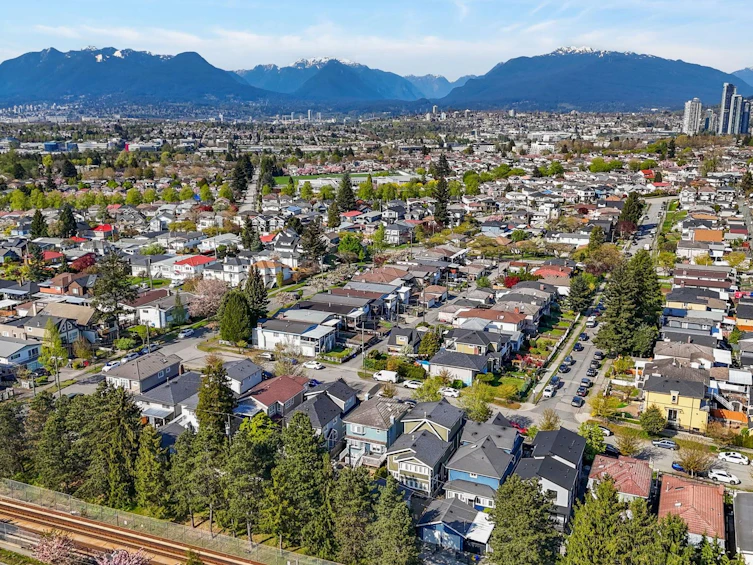 3132 Kings Avenue, Vancouver, BC, V5R 4T4 - 24