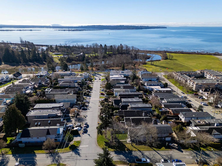 887 Stevens Street, Surrey, BC, V4B 4X3 - 3