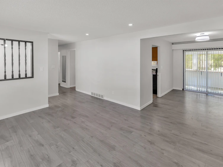 2549 Sugarpine Street, Abbotsford, BC, V2T 3M7 - 3