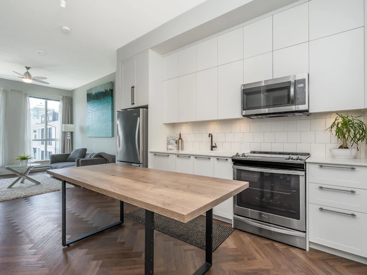 414-14968 101a Avenue, Surrey, BC, V3R 0E8 - 3