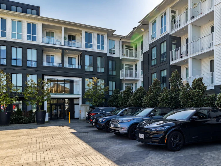 414-14968 101a Avenue, Surrey, BC, V3R 0E8 - 18