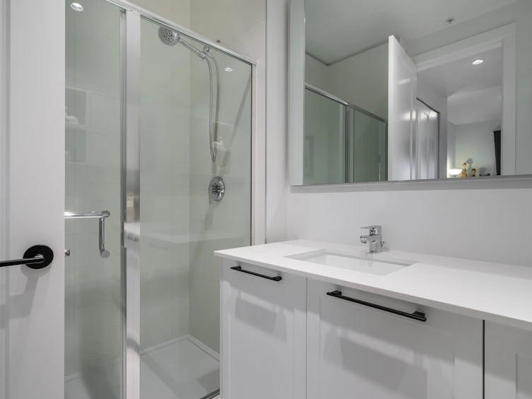 414-14968 101a Avenue, Surrey, BC, V3R 0E8 - 8