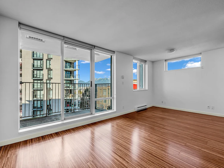 801-328 E 11th Avenue, Vancouver, BC, V5T 4W1 - 4