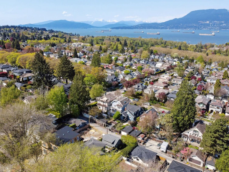 3881 W 14th Avenue, Vancouver, BC, V6R 2X1 - 32