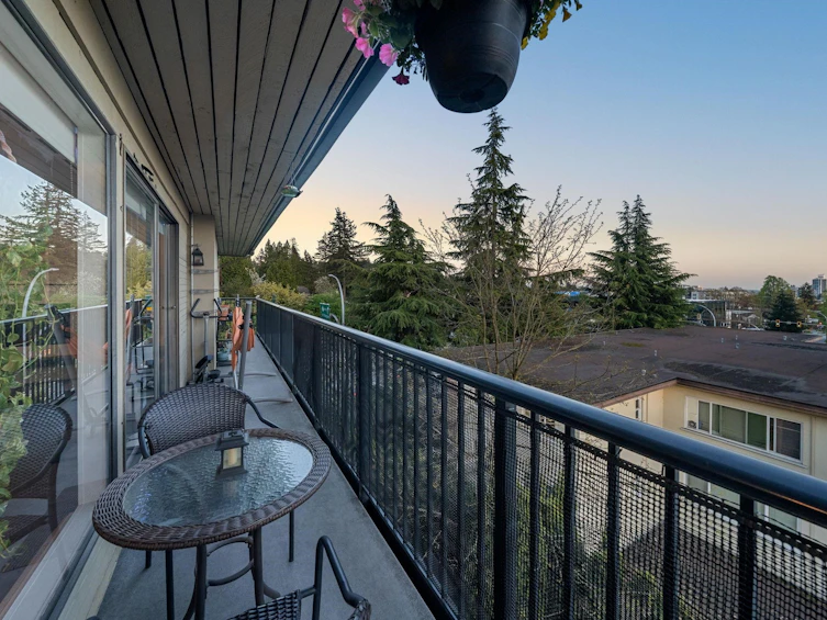 302-2545 Lonsdale Avenue, North Vancouver, BC, V7N 3H7 - 23