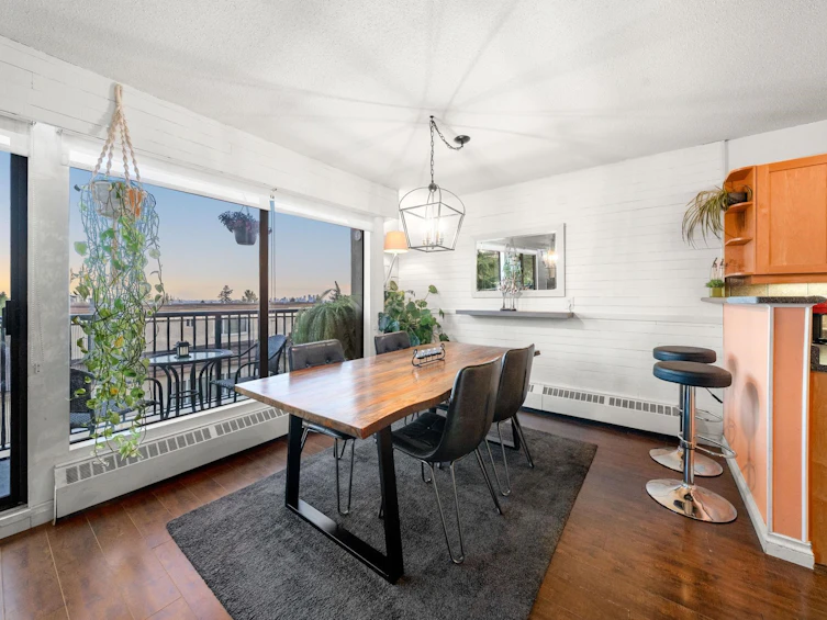 302-2545 Lonsdale Avenue, North Vancouver, BC, V7N 3H7 - 12