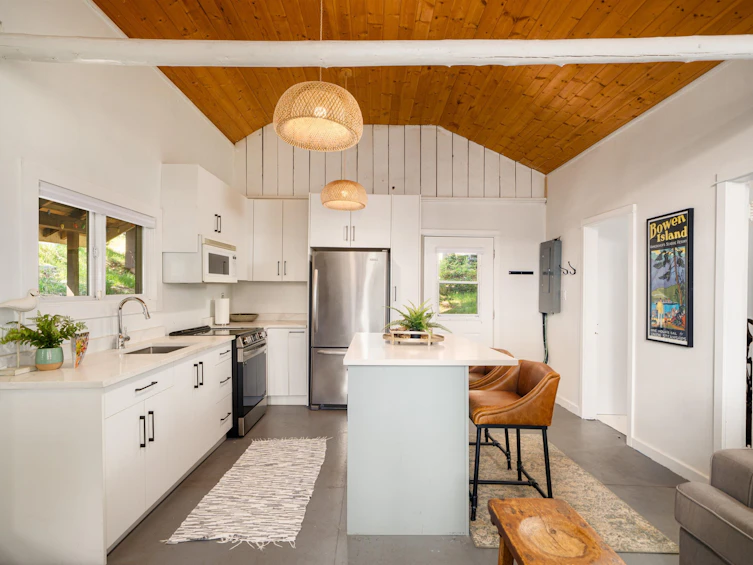 233 David Road, Bowen Island, BC, V0N 1G1 - 32