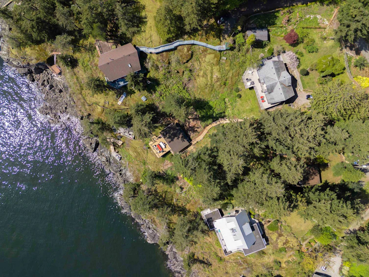 233 David Road, Bowen Island, BC, V0N 1G1 - 35