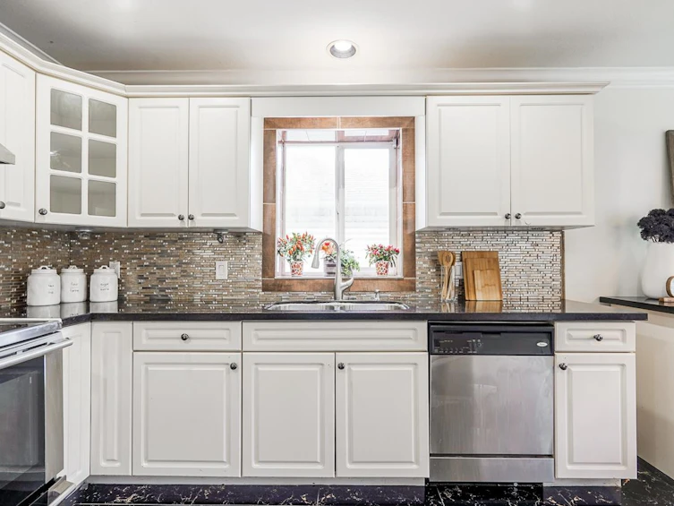 14497 Wellington Drive, Surrey, BC, V3R 5T9 - 12
