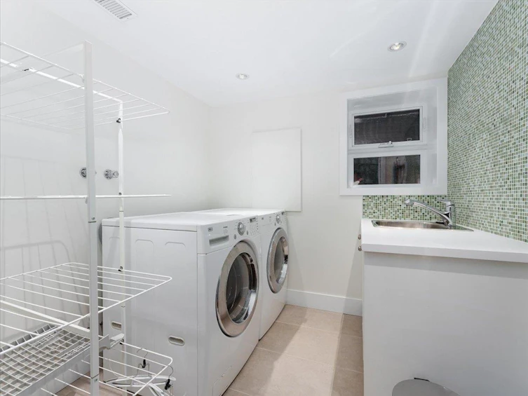 2602 Kilmarnock Crescent, North Vancouver, BC, V7J 2Z5 - 26