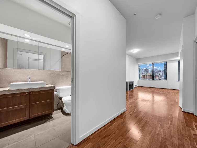1010-1333 W Georgia Street, Vancouver, BC, V6E 4V3 - 11