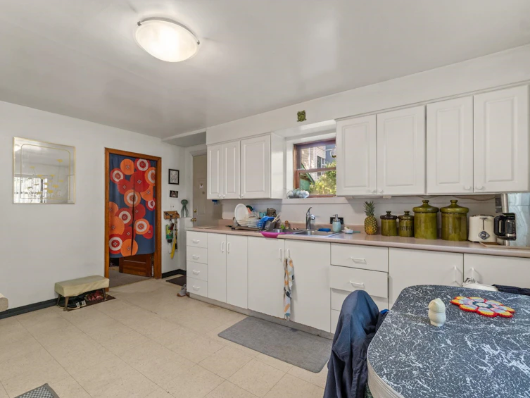 95 East 15th Avenue, Vancouver, BC, V5T 2P5 - 17