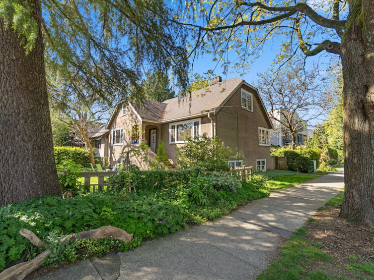 95 East 15th Avenue, Vancouver, BC, V5T 2P5 - 4