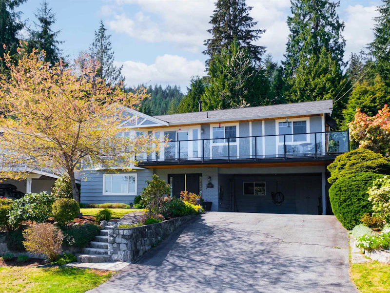 4627 Valley Road, North Vancouver BC V7K 2M1